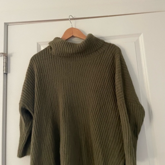 Mersea Chalet Cowl Neck Sweater Olive Ribbed Cozy - Picture 8 of 10